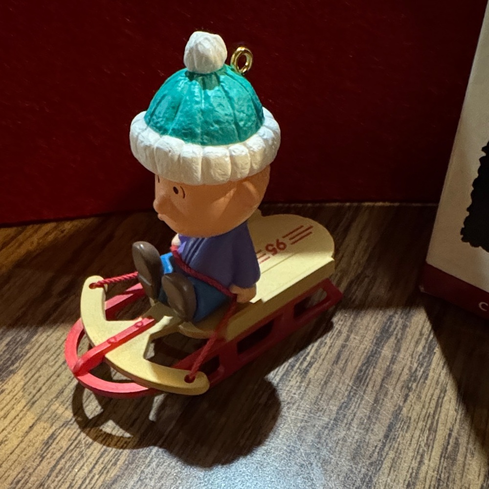 Hallmark The Peanuts Gang Linus 1995 third in series
